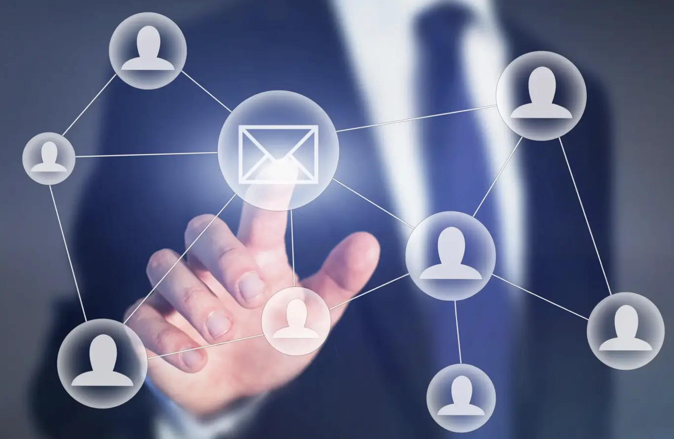 Featured image for “What is a Customer Base, and Effective Ways to Grow It”